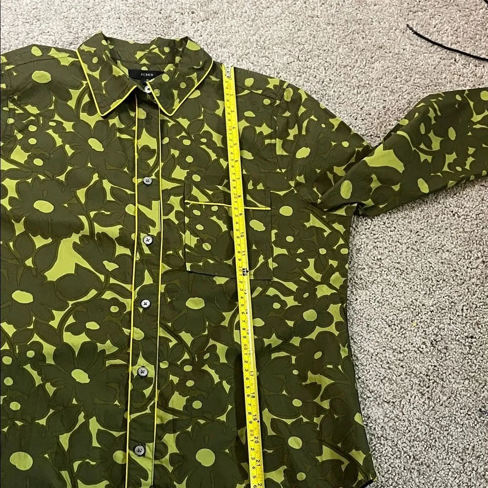 J Crew Reimagined Camo Flower Olive Green Women’s Button Down Yellow Small NW